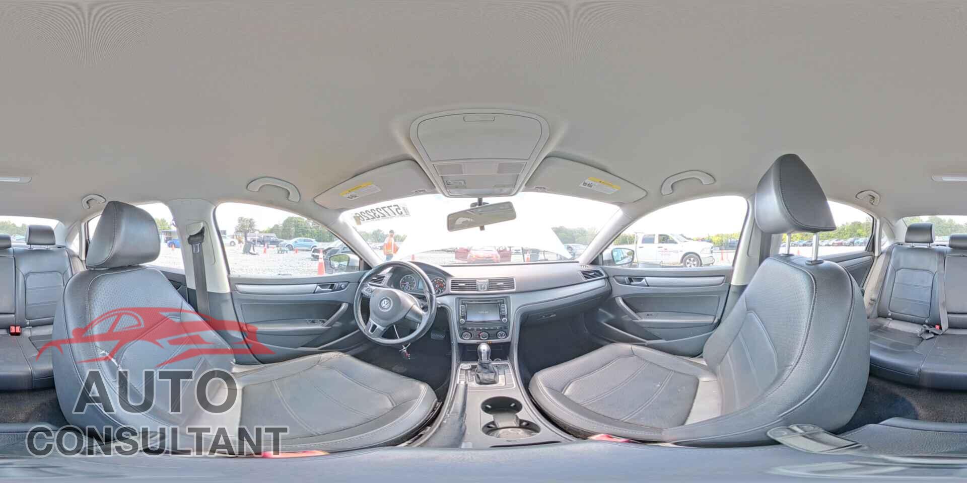 VOLKSWAGEN PASSAT 2015 - 1VWAT7A32FC100358