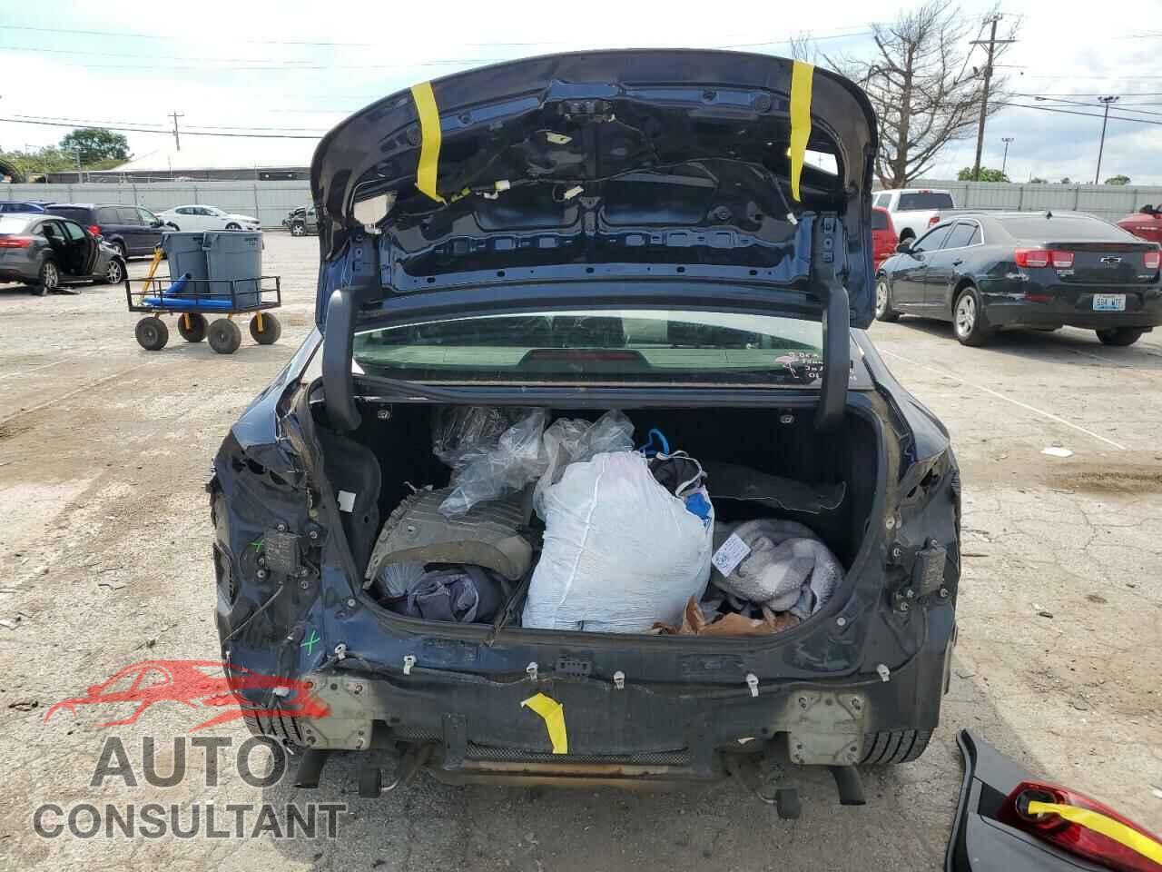 MAZDA 3 2017 - 3MZBN1U76HM136890