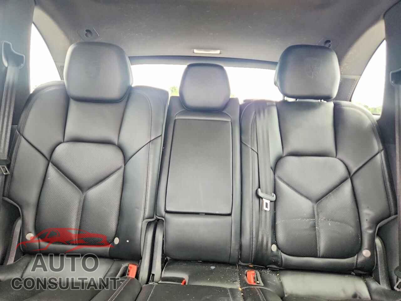 PORSCHE CAYENNE 2017 - WP1AB2A24HLA53092