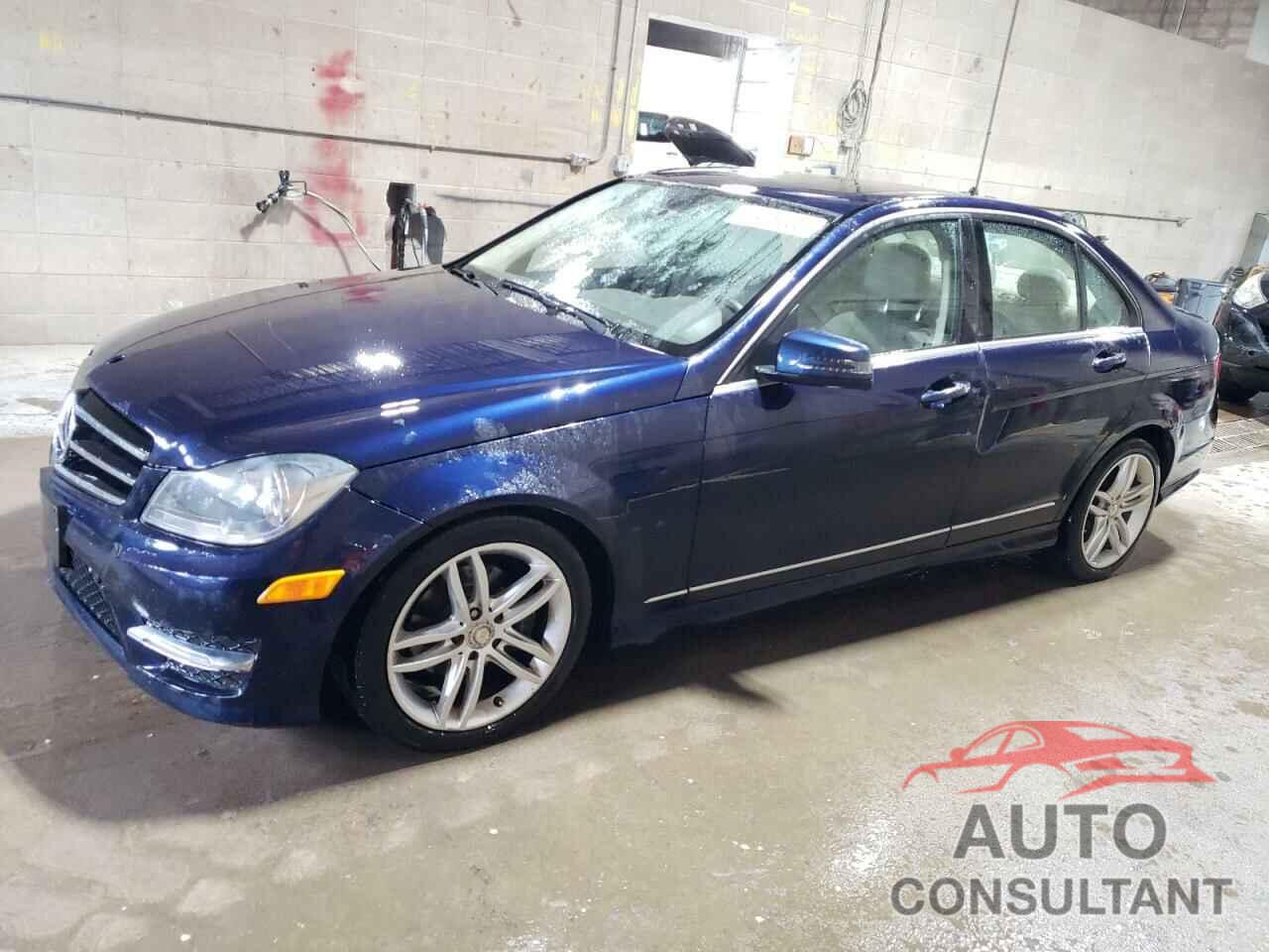 MERCEDES-BENZ C-CLASS 2012 - WDDGF8BB4CR239468