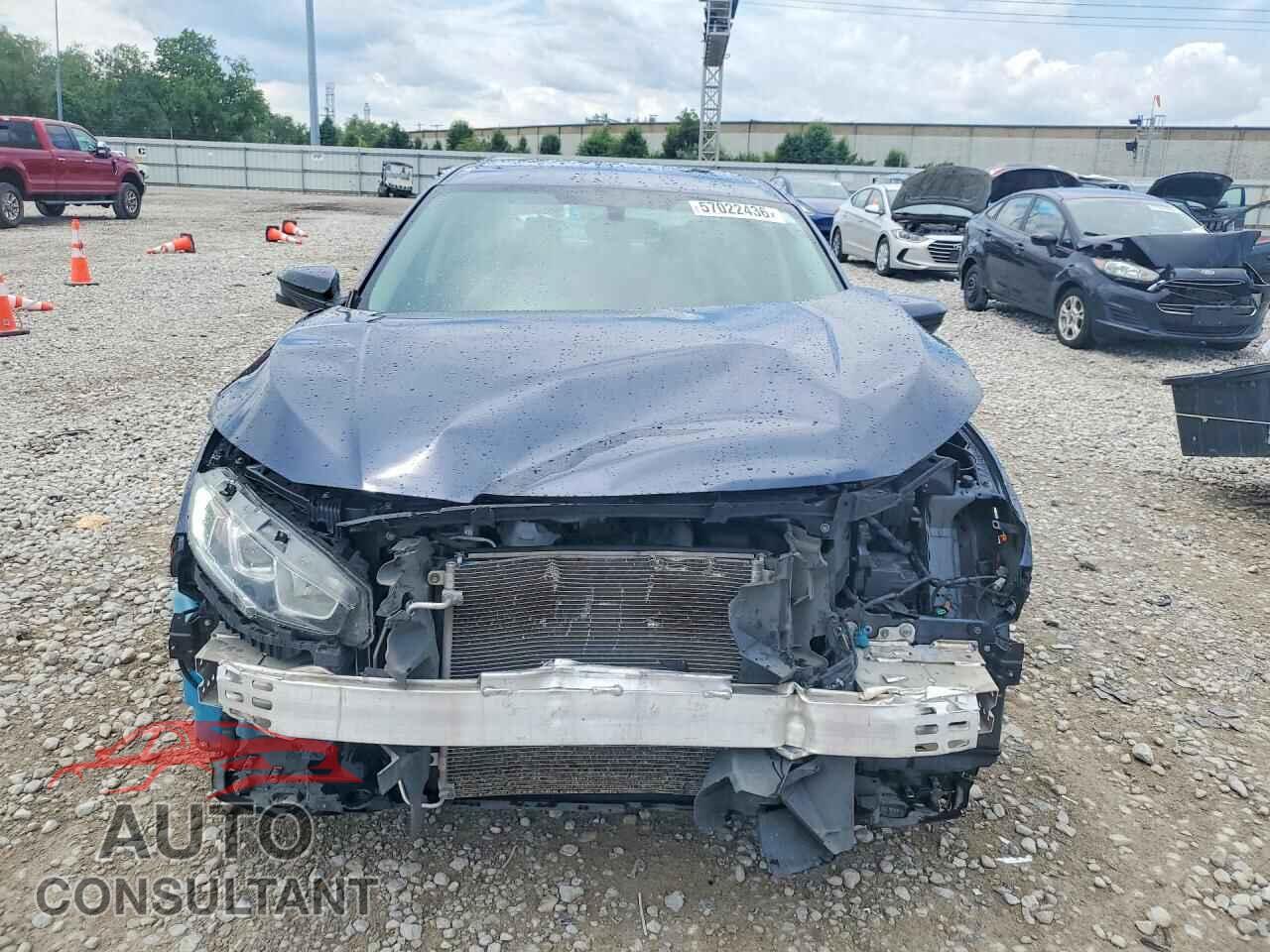 HONDA CIVIC 2018 - 19XFC2F77JE011734