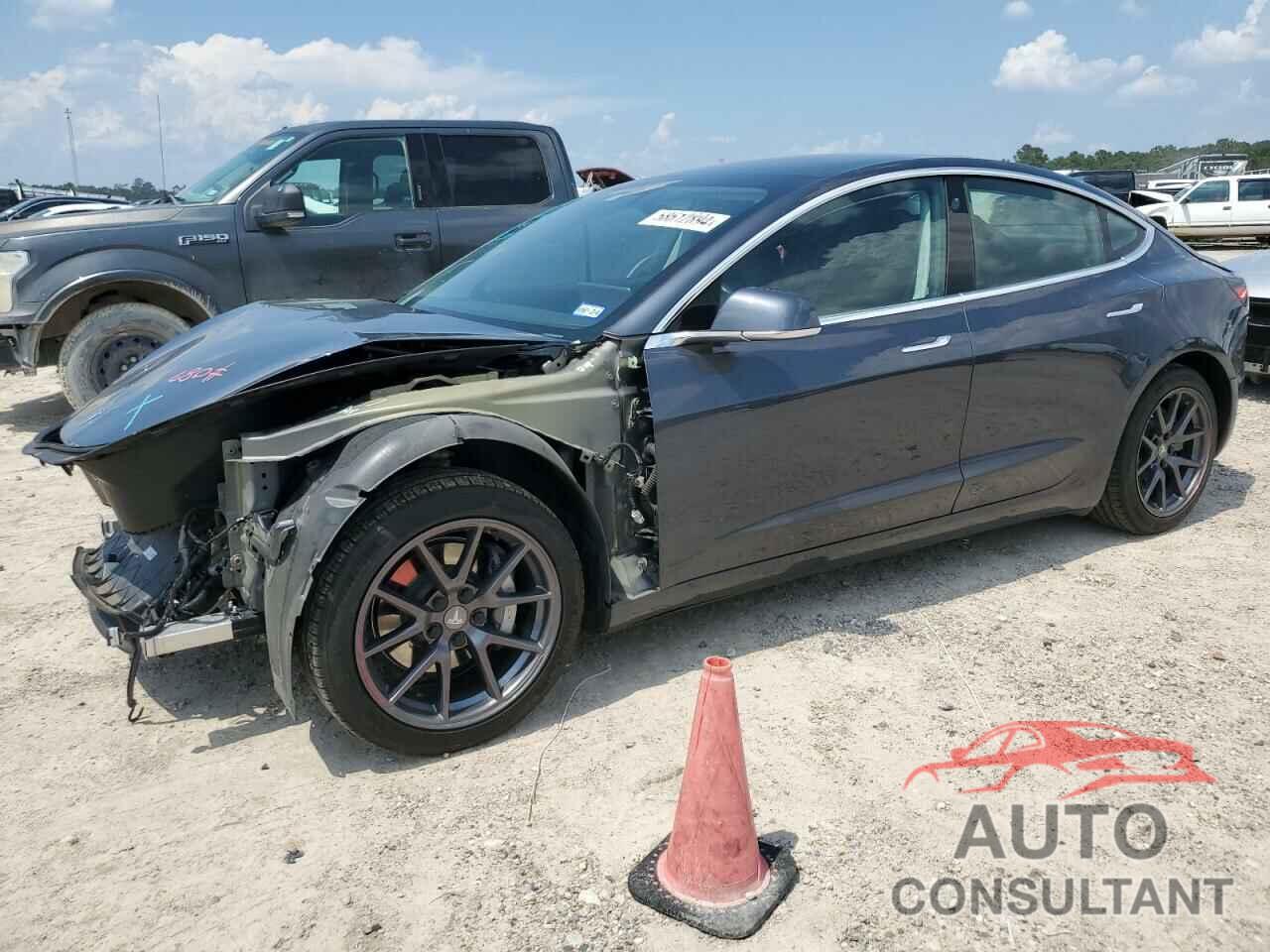 TESLA MODEL 3 2017 - 5YJ3E1EAXHF000901