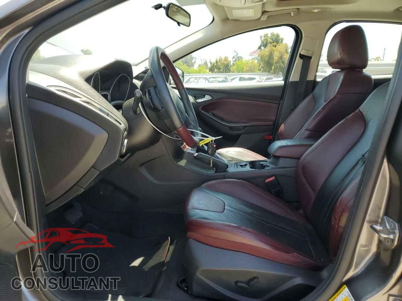 FORD FOCUS 2014 - 1FADP3K25EL375293