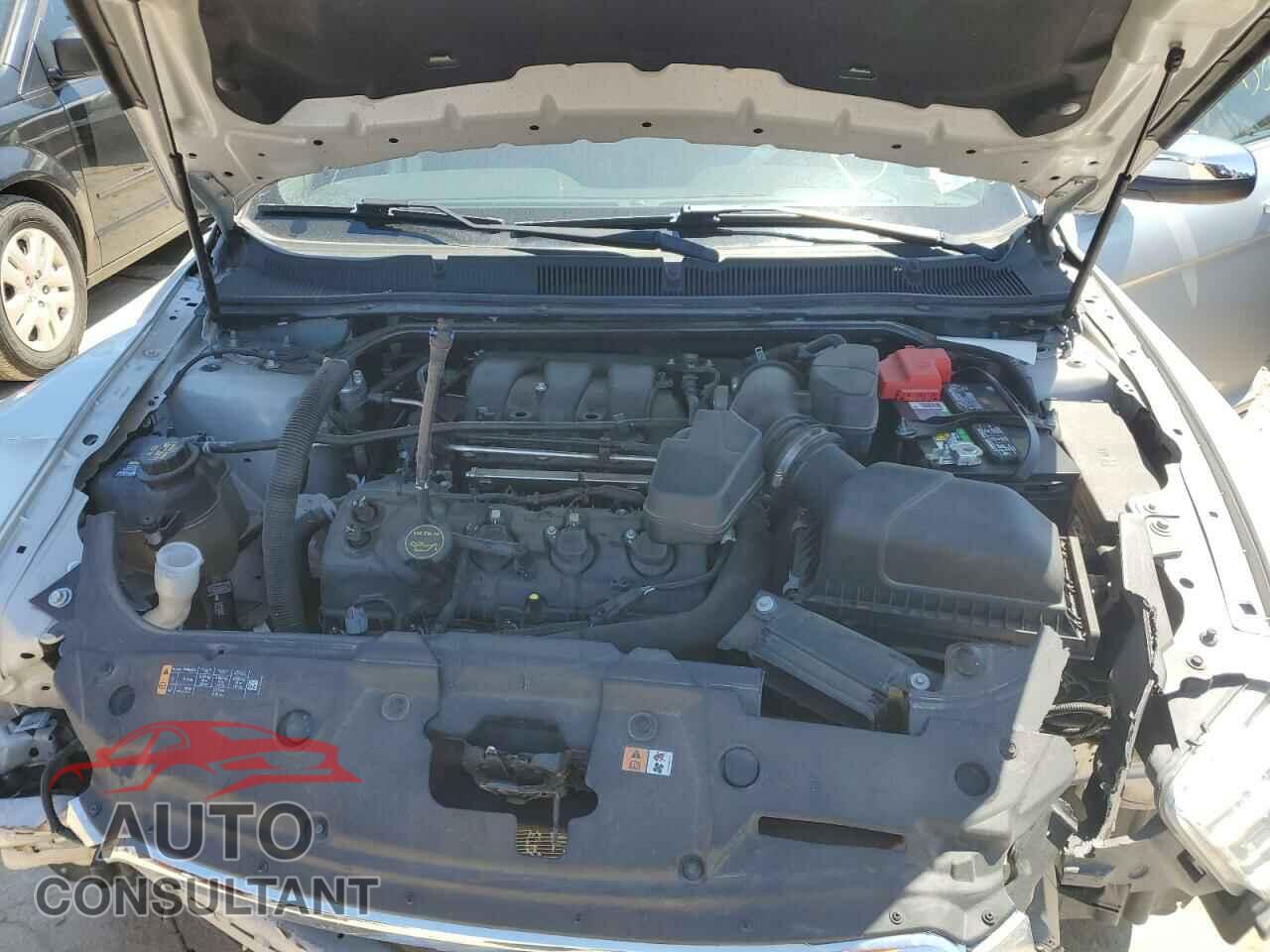 FORD TAURUS 2019 - 1FAHP2F81KG118761