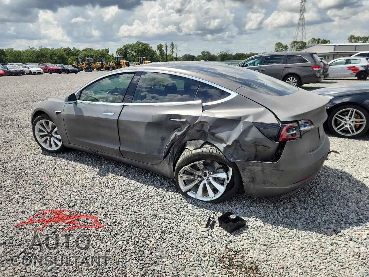 TESLA MODEL 3 2018 - 5YJ3E1EA0JF163496