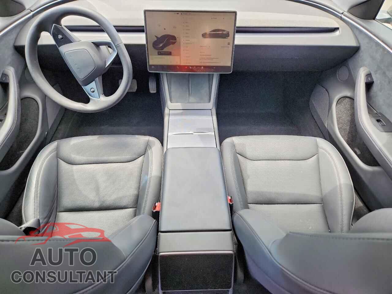 TESLA MODEL 3 2024 - 5YJ3E1EBXRF801337