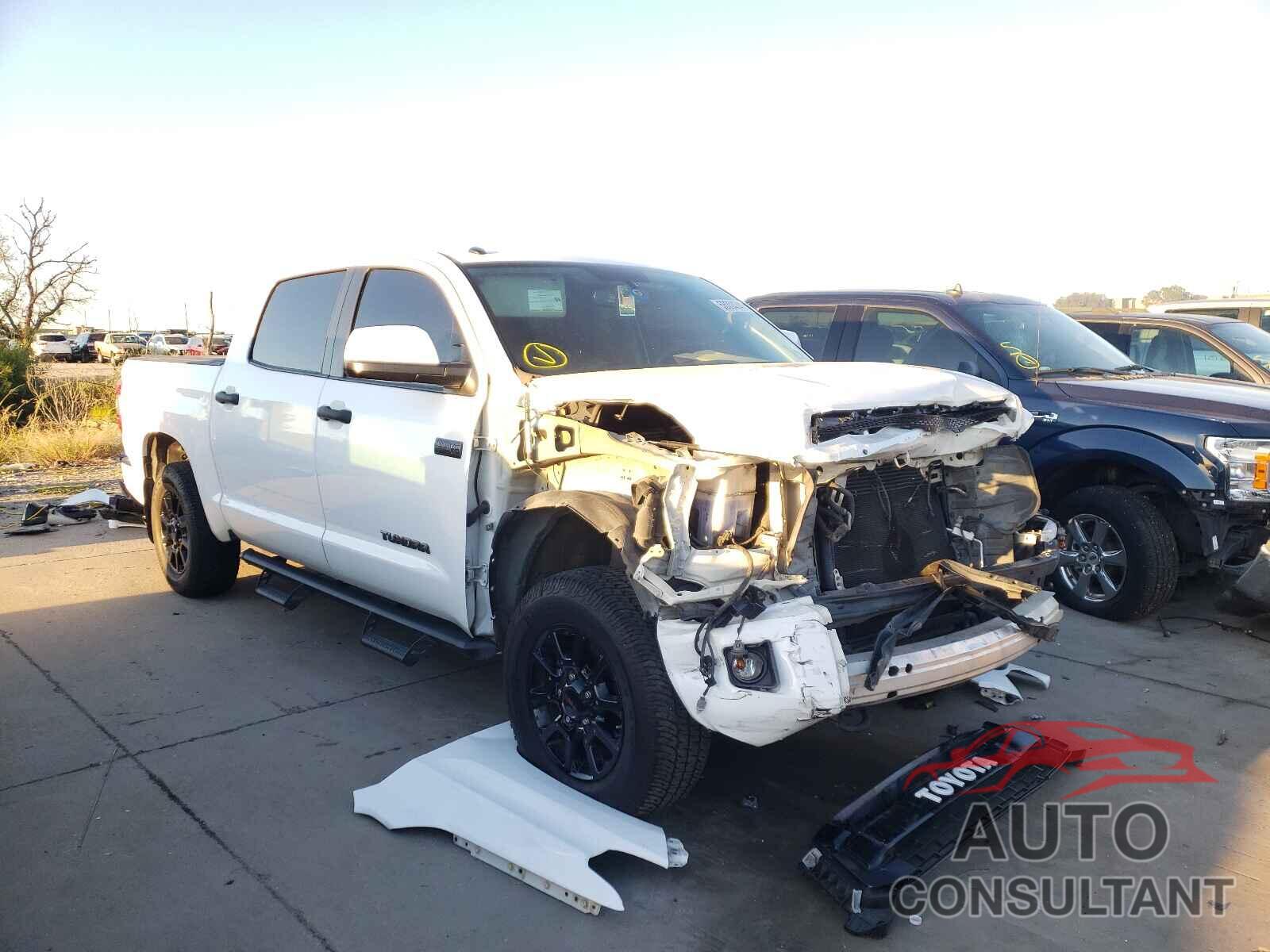 TOYOTA TUNDRA 2016 - 5TFDW5F18GX538301