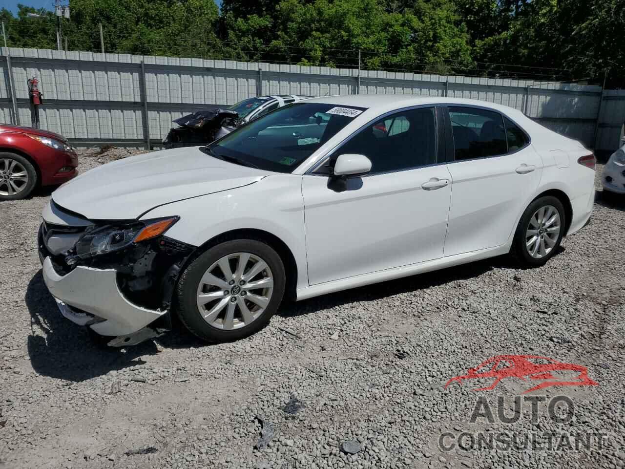 TOYOTA CAMRY 2018 - 4T1B11HK8JU010329