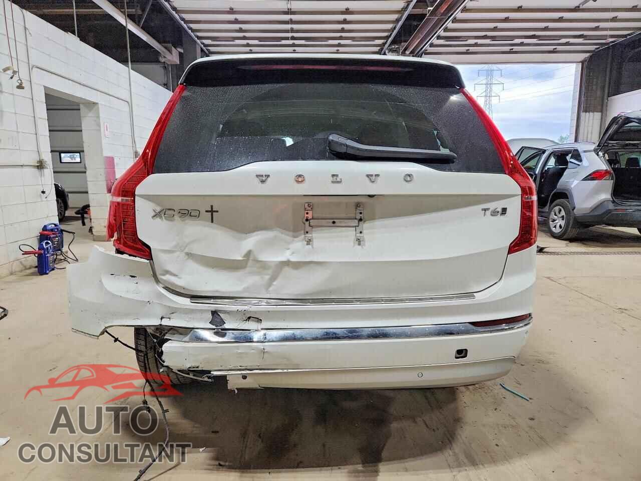 VOLVO XC90 2022 - YV4A221L4N1833169