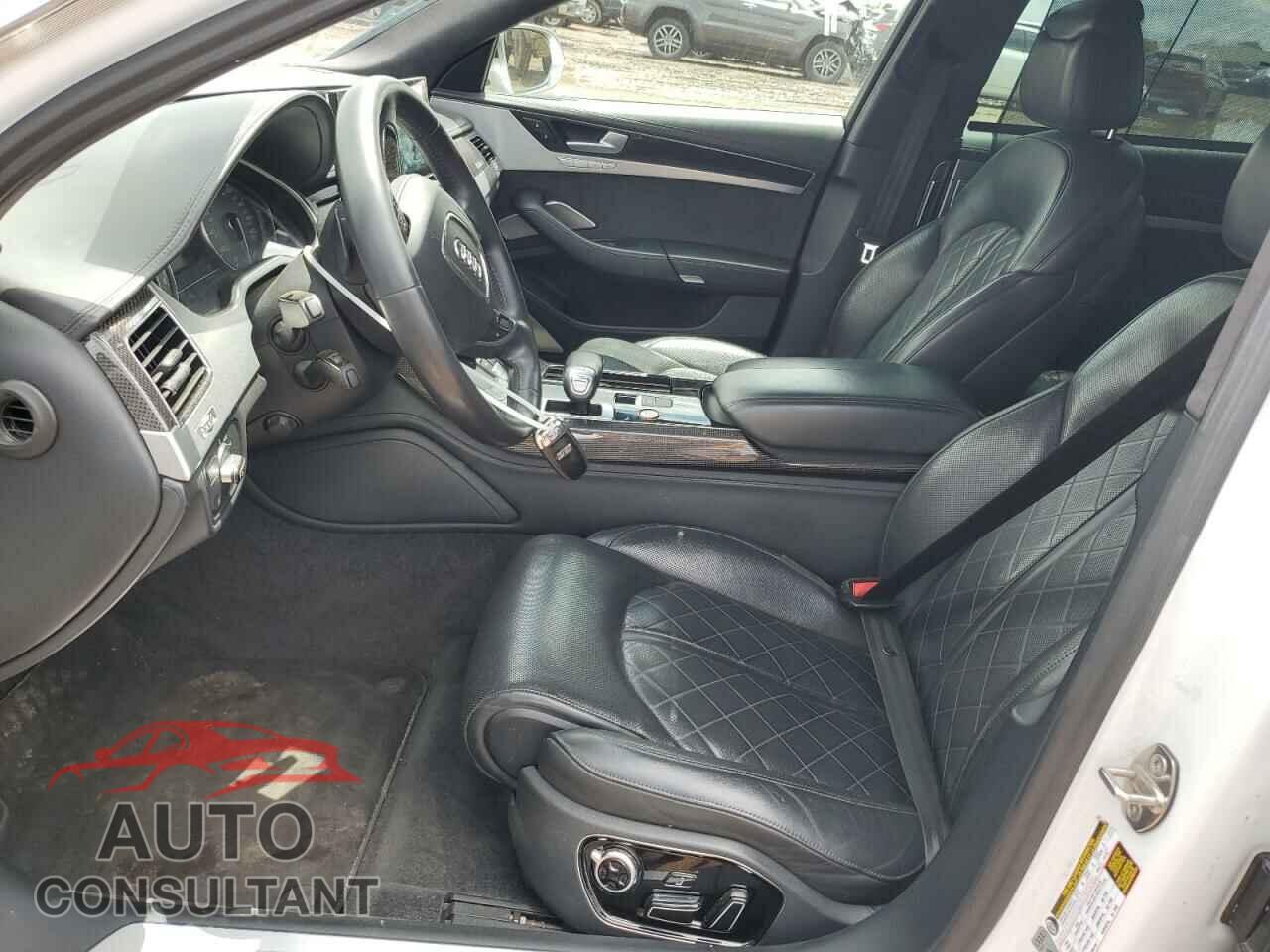 AUDI S8 2014 - WAUD2AFD1EN008918