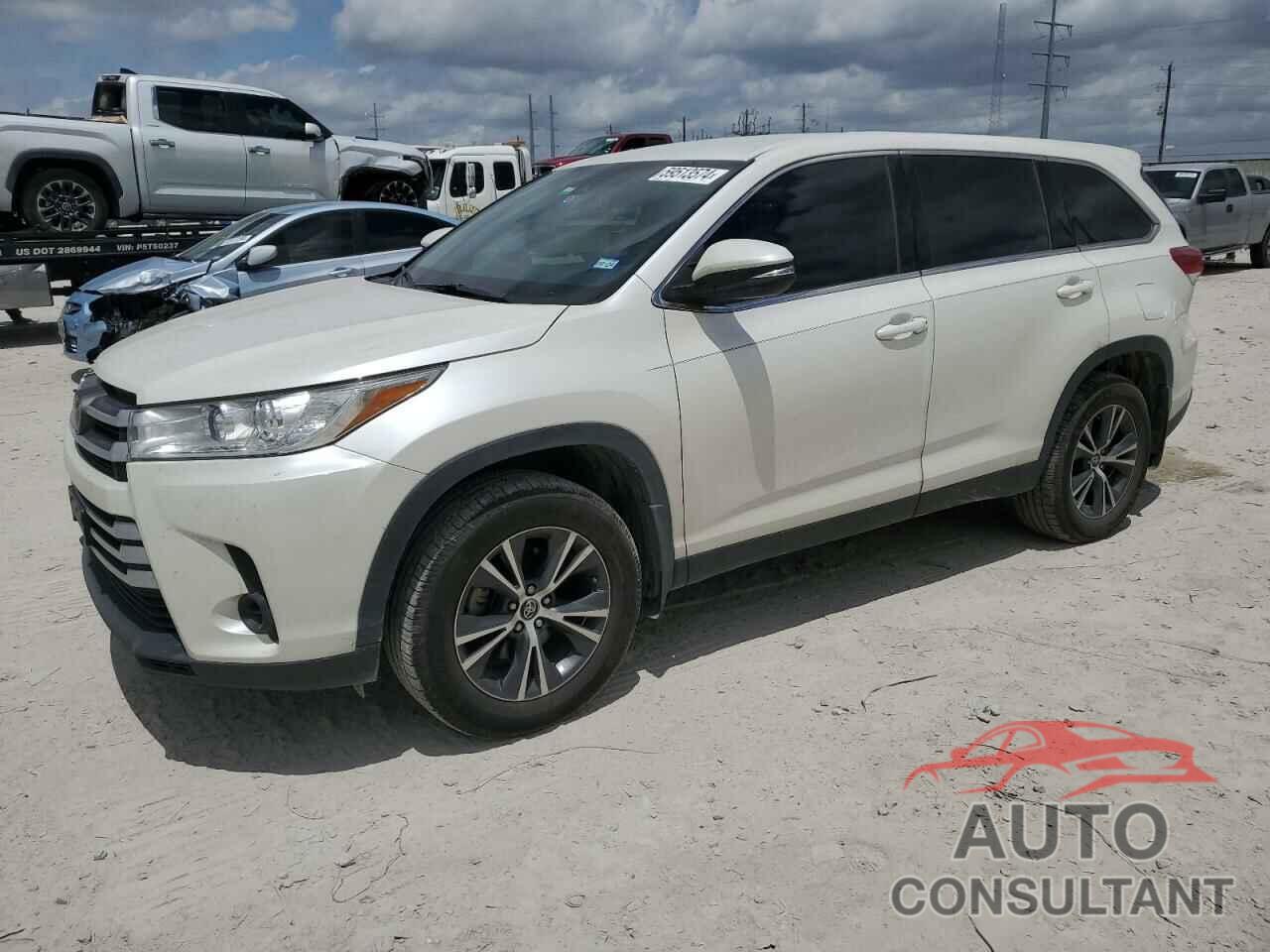 TOYOTA HIGHLANDER 2019 - 5TDZZRFH5KS331526