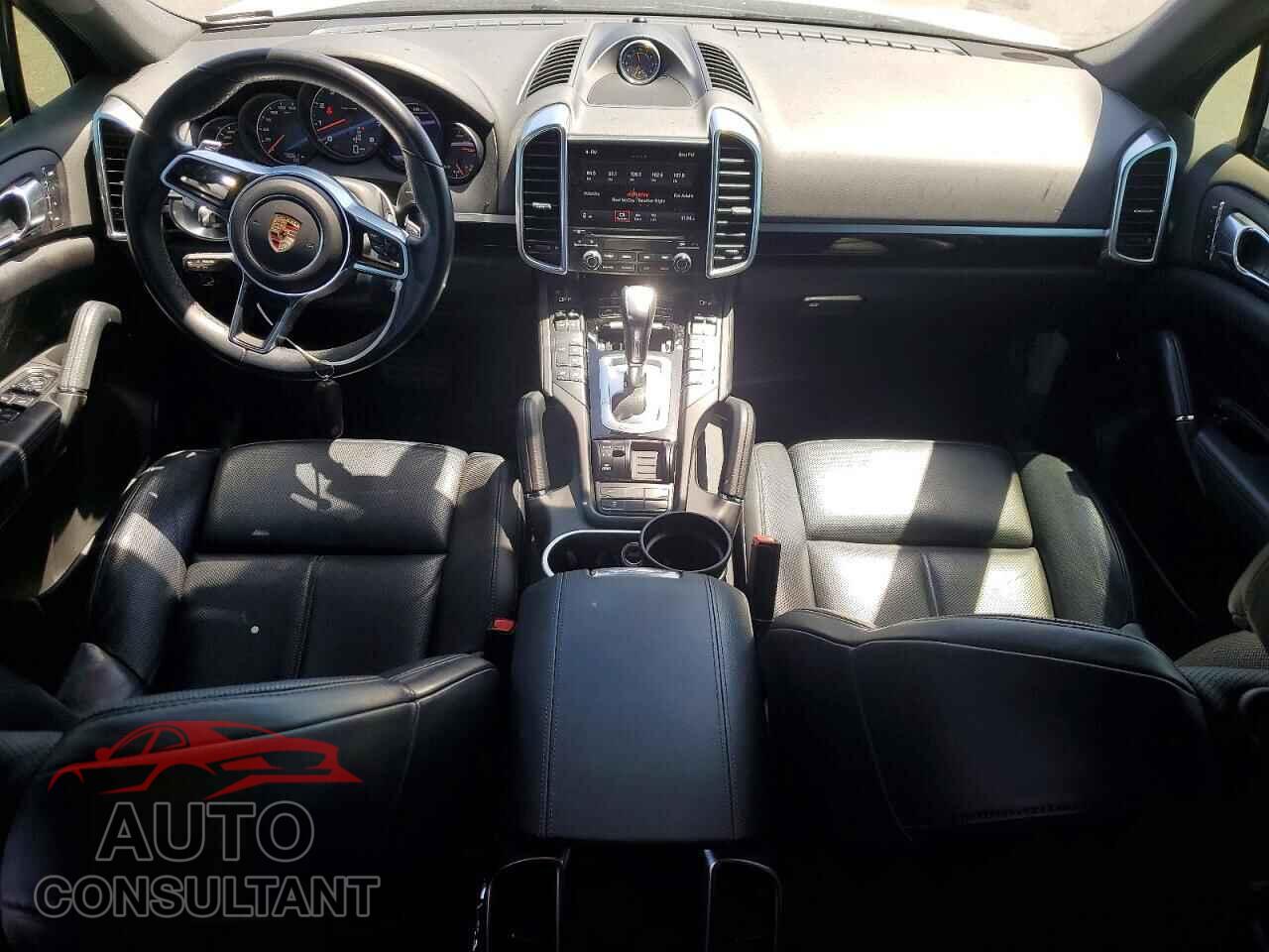 PORSCHE CAYENNE 2018 - WP1AA2A26JKA06970