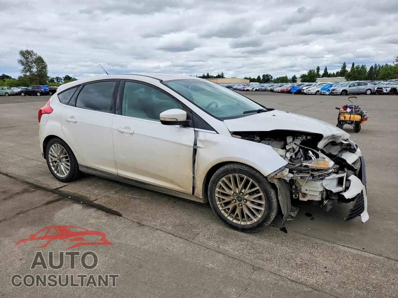FORD FOCUS 2012 - 1FAHP3M22CL423103