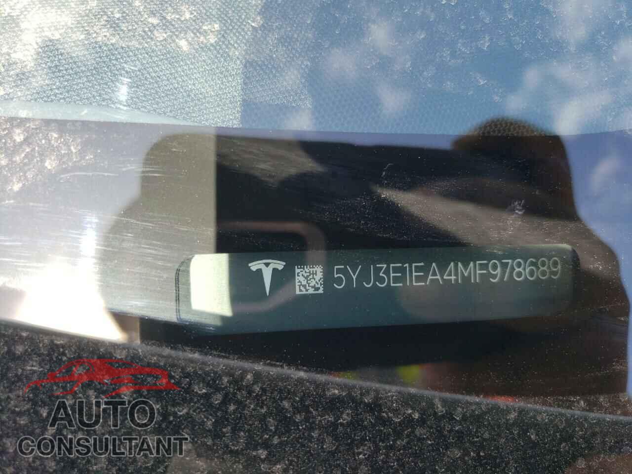 TESLA MODEL 3 2021 - 5YJ3E1EA4MF978689