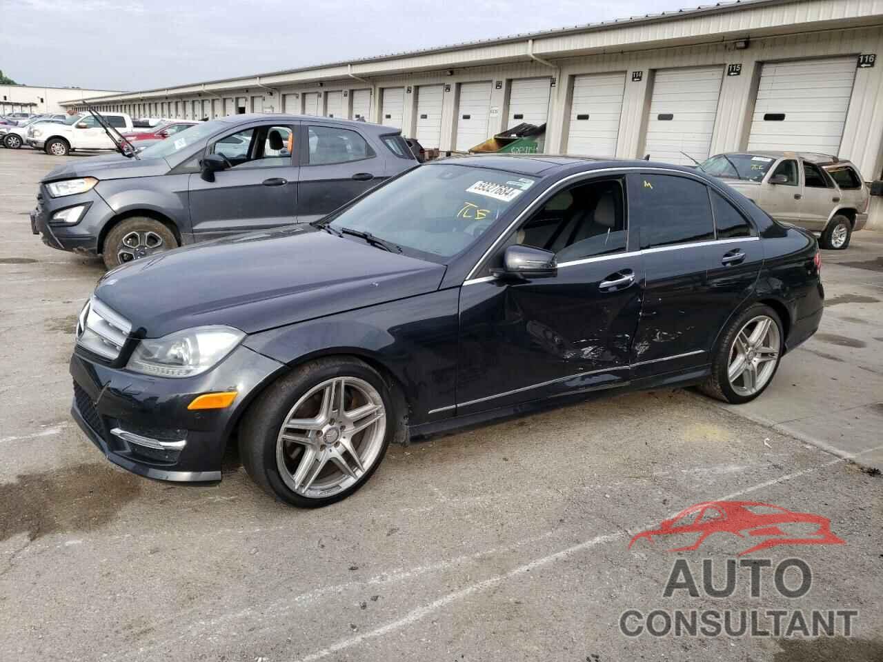 MERCEDES-BENZ C-CLASS 2013 - WDDGF8AB1DR301007