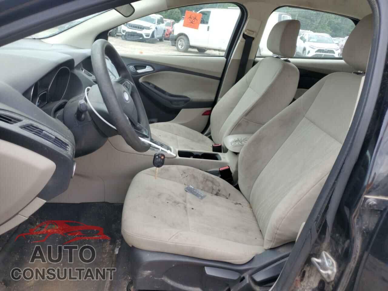 FORD FOCUS 2018 - 1FADP3F28JL319269