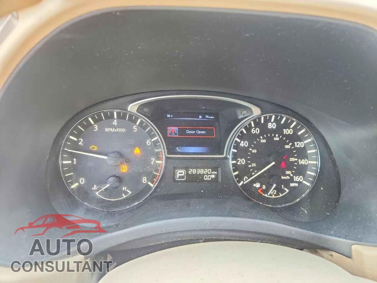 NISSAN PATHFINDER 2015 - 5N1AR2MN9FC606184