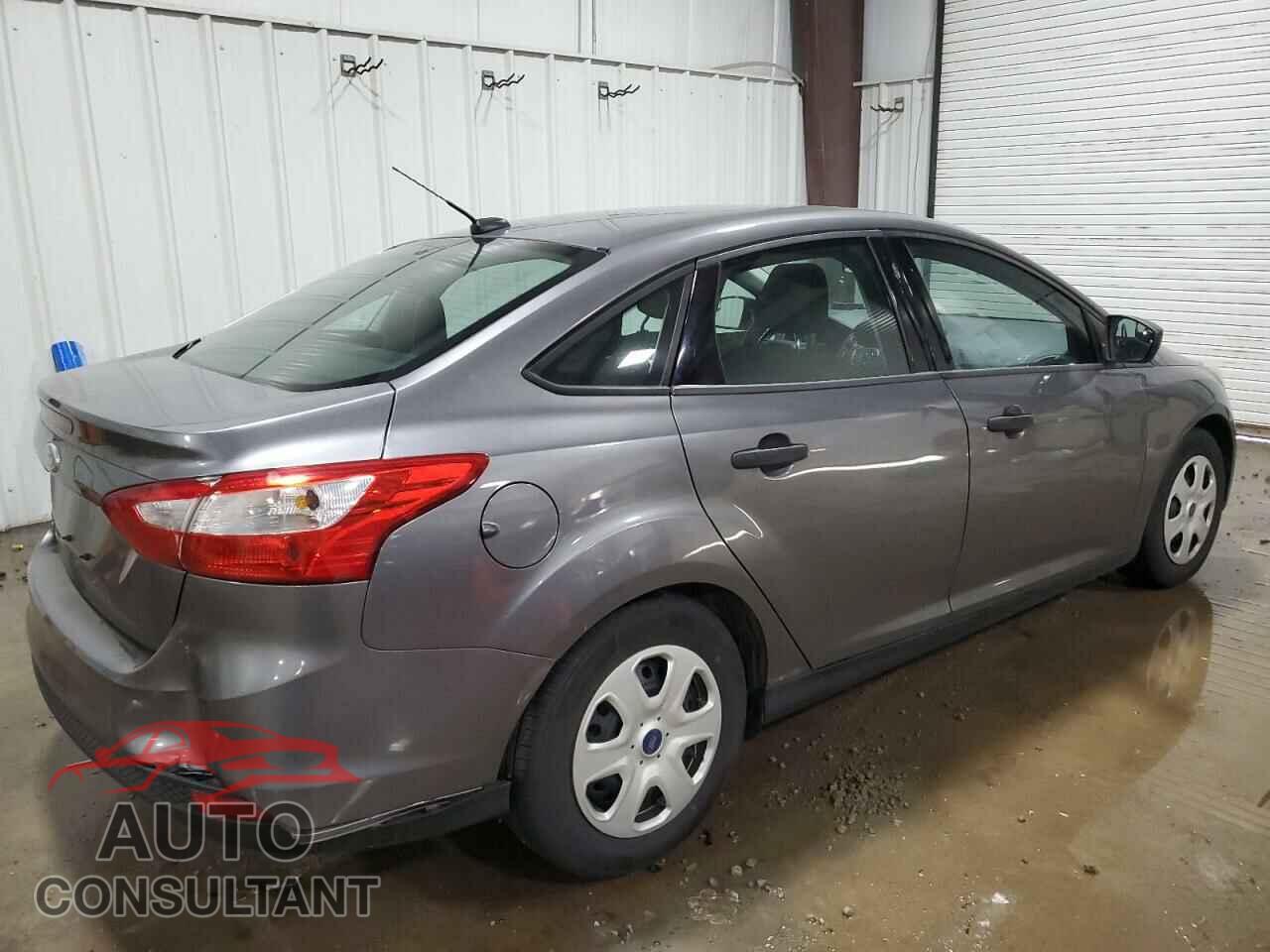 FORD FOCUS 2013 - 1FADP3E2XDL379950