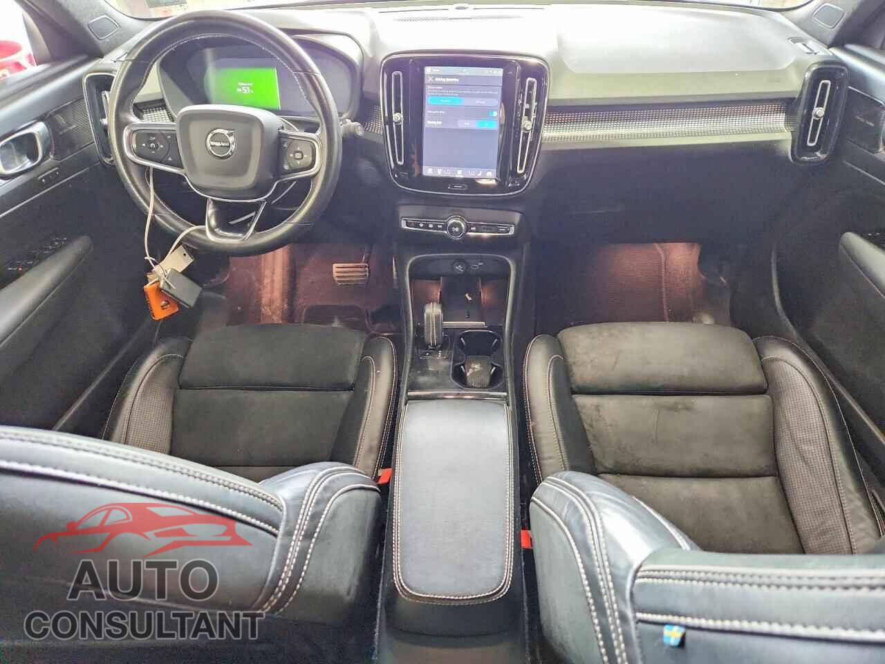 VOLVO XC40 2021 - YV4ED3UR1M2558905