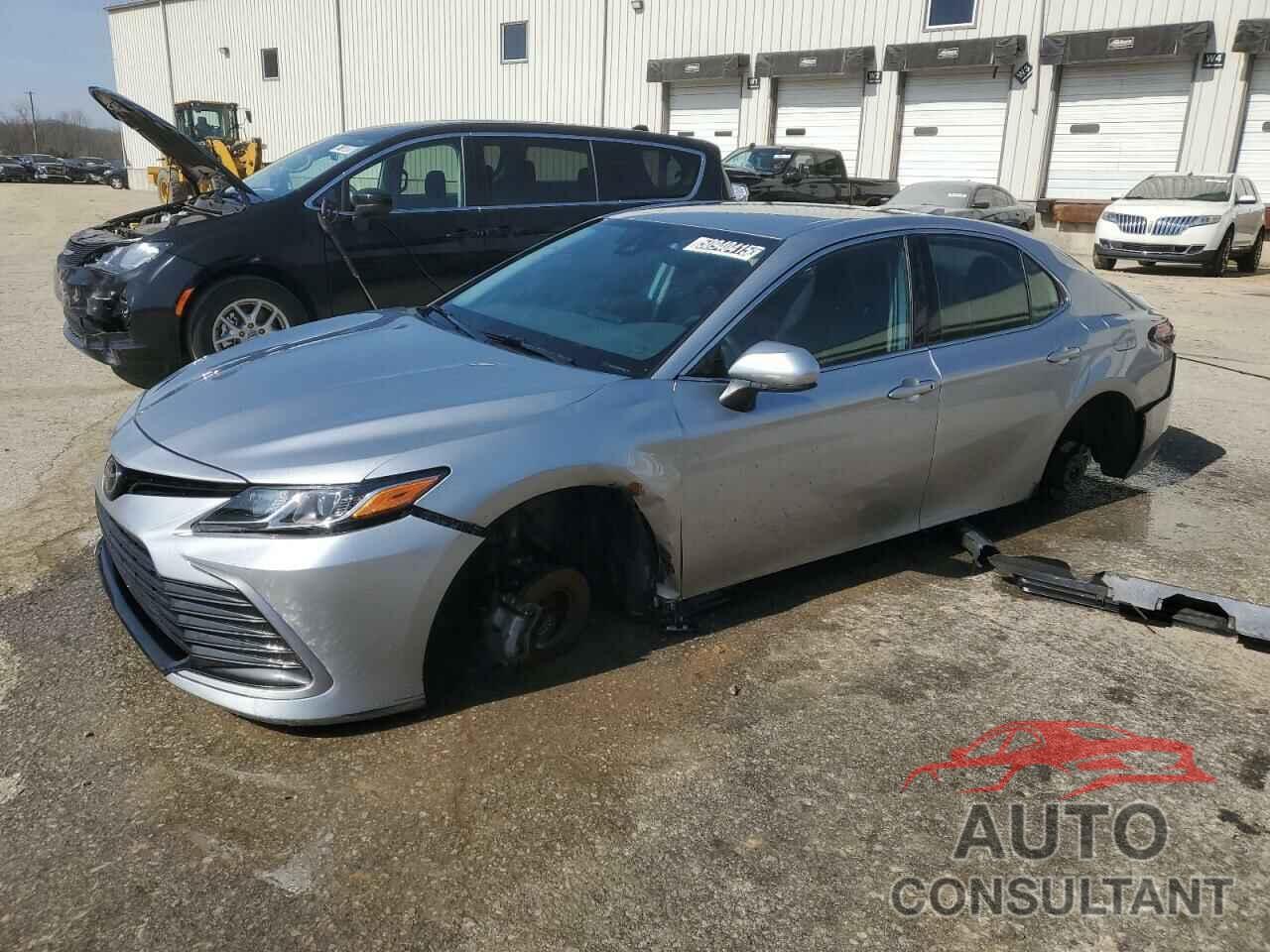 TOYOTA CAMRY 2022 - 4T1C11AKXNU665581