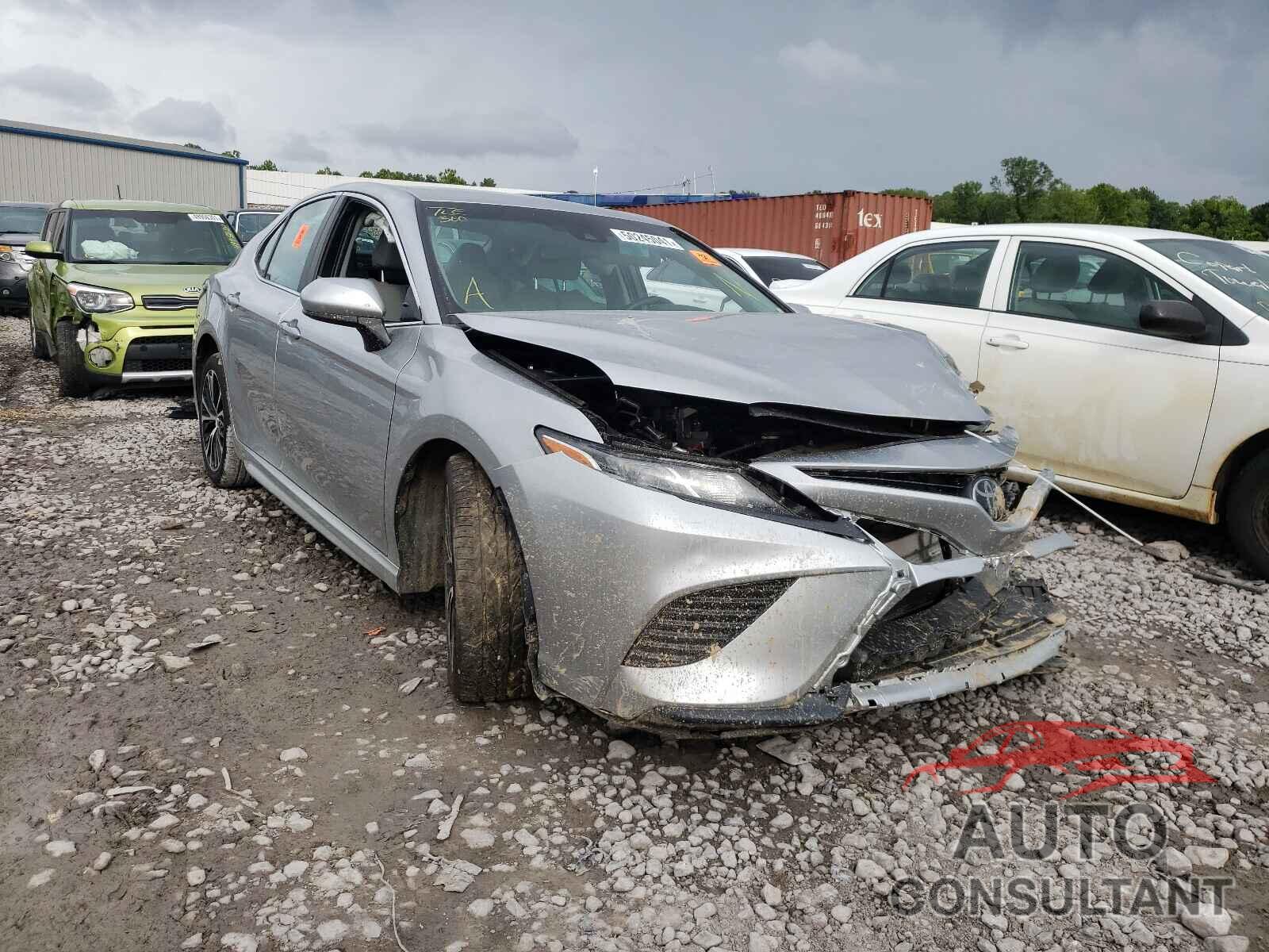 TOYOTA CAMRY 2018 - 4T1B11HK7JU112320