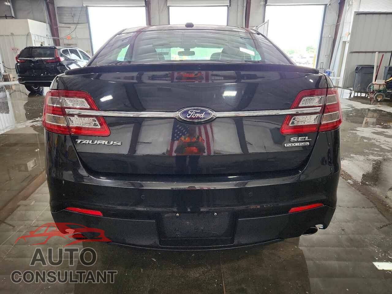 FORD TAURUS 2013 - 1FAHP2E86DG207603