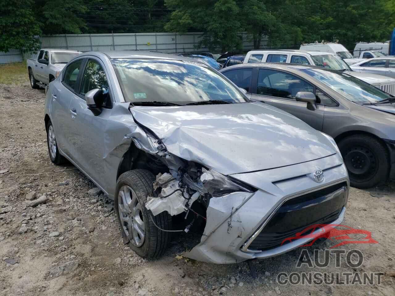 TOYOTA YARIS 2017 - 3MYDLBYV5HY177151