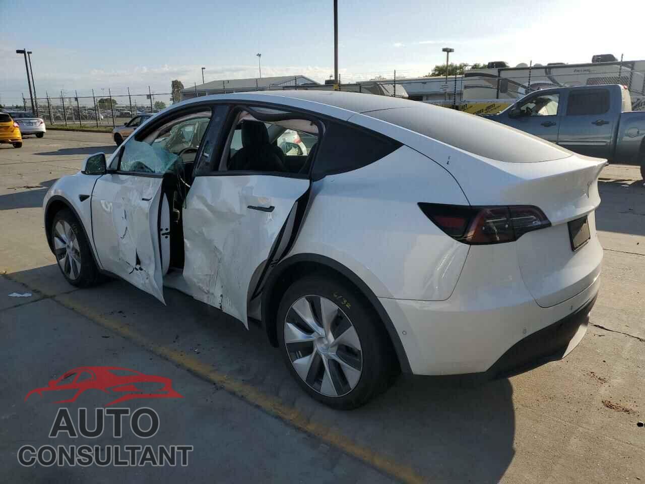 TESLA MODEL Y 2021 - 5YJYGDEEXMF180430