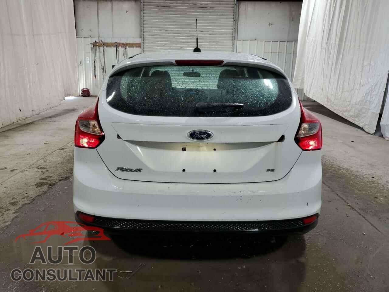 FORD FOCUS 2014 - 1FADP3K2XEL151971