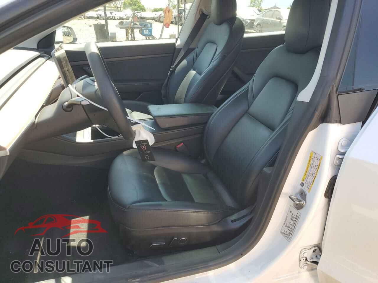 TESLA MODEL 3 2021 - 5YJ3E1EA0MF941493