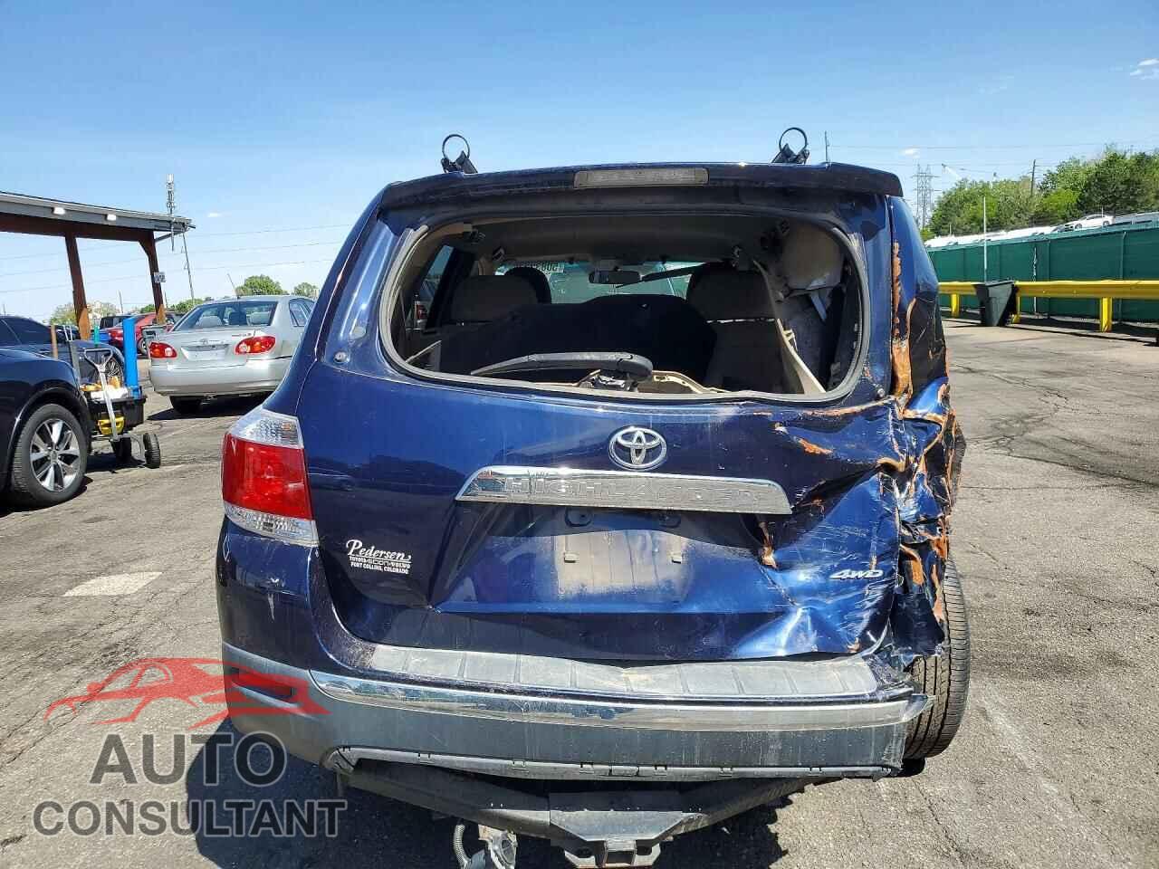 TOYOTA HIGHLANDER 2011 - 5TDBK3EH2BS068500