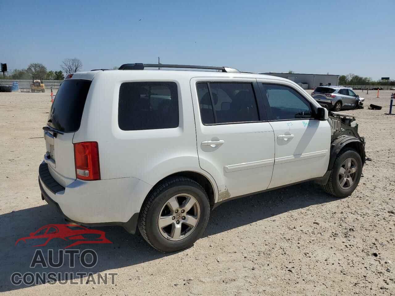 HONDA PILOT 2011 - 5FNYF3H5XBB025463