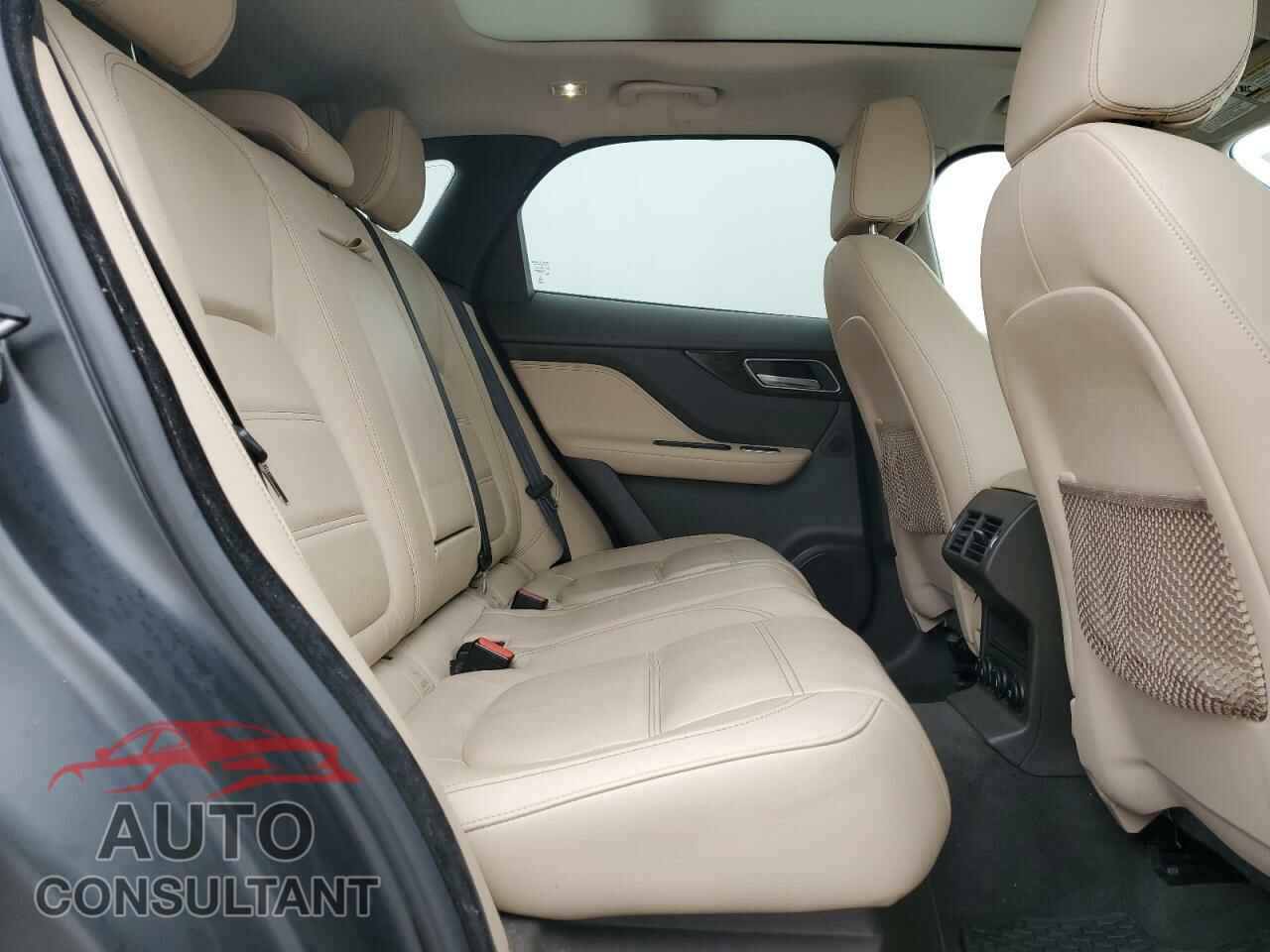 JAGUAR F-PACE 2018 - SADCK2FX3JA320663