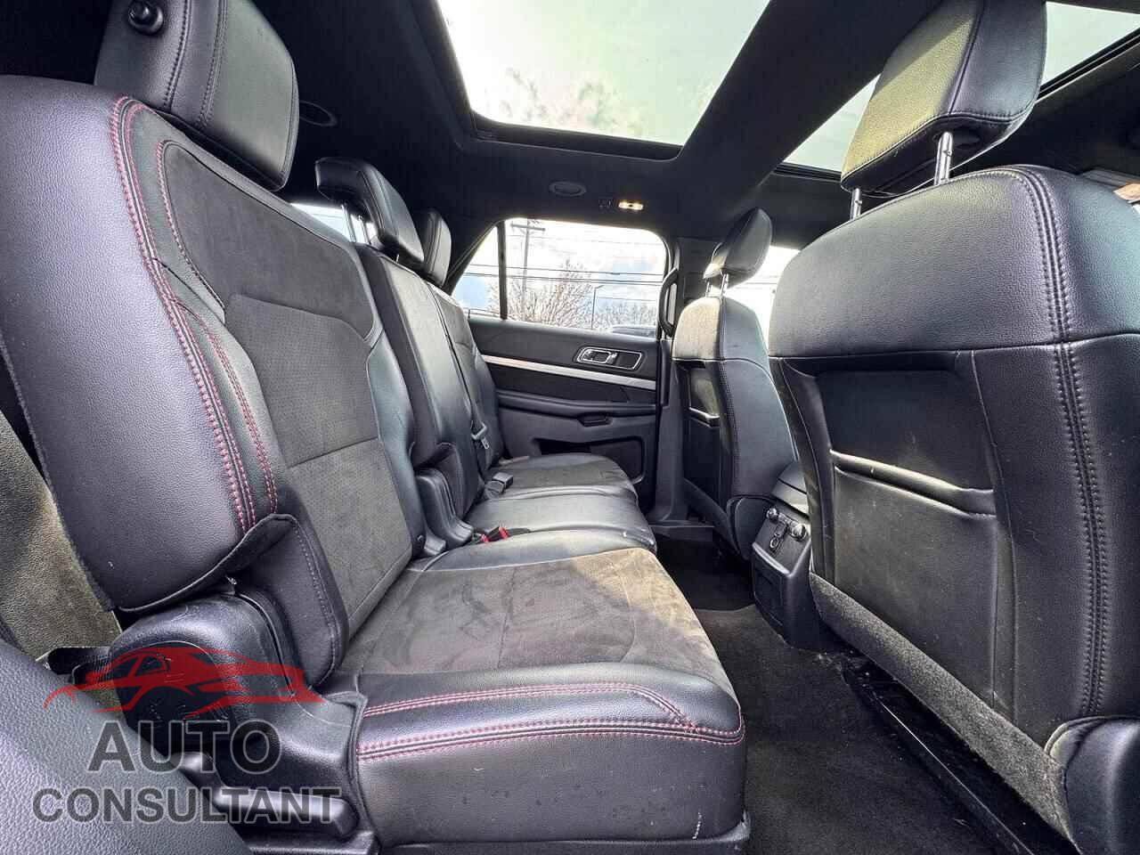 FORD EXPLORER 2018 - 1FM5K8D86JGB62301