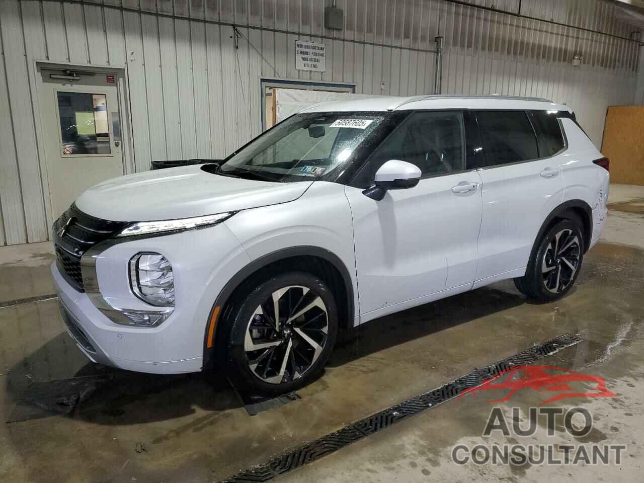 MITSUBISHI OUTLANDER 2022 - JA4J3VA81NZ059231
