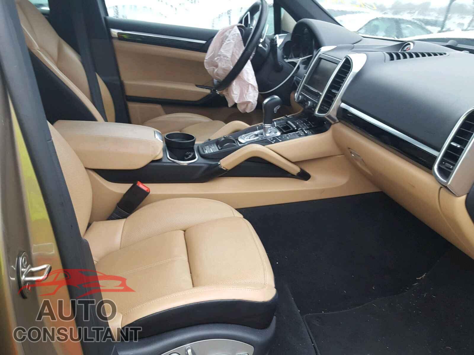 PORSCHE CAYENNE 2016 - WP1AA2A22GLA00621