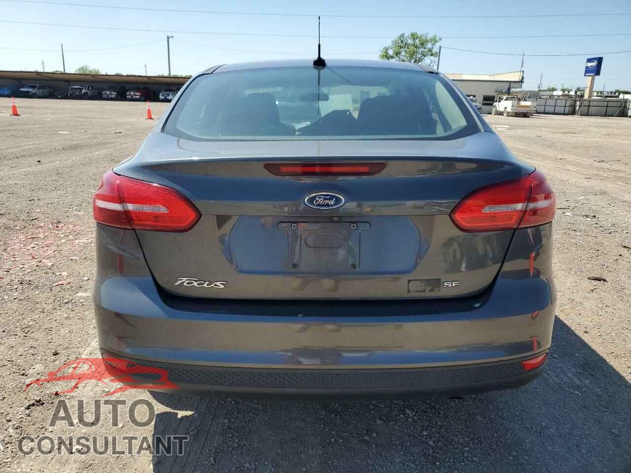 FORD FOCUS 2017 - 1FADP3F29HL271999