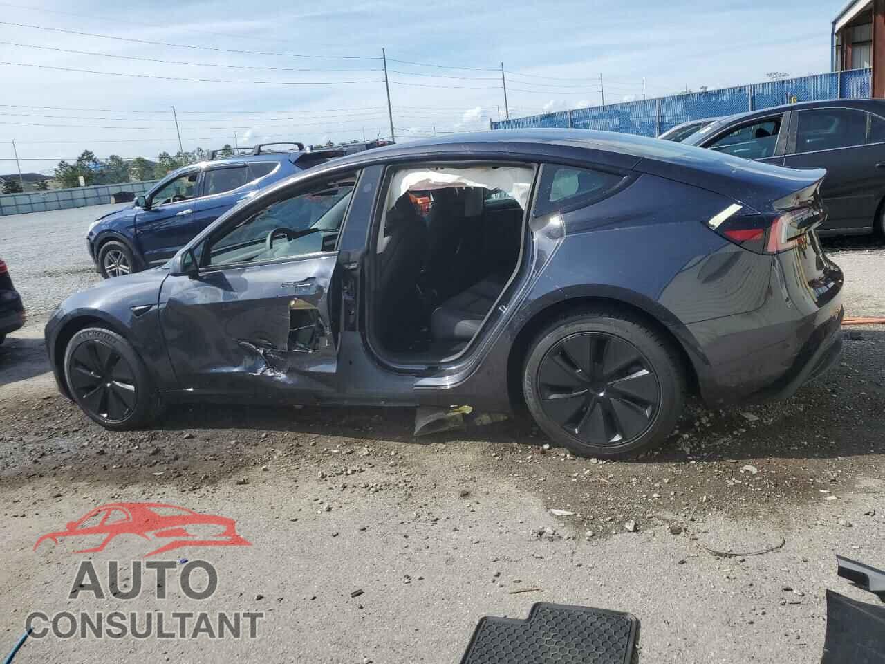 TESLA MODEL 3 2024 - 5YJ3E1EA8RF868400