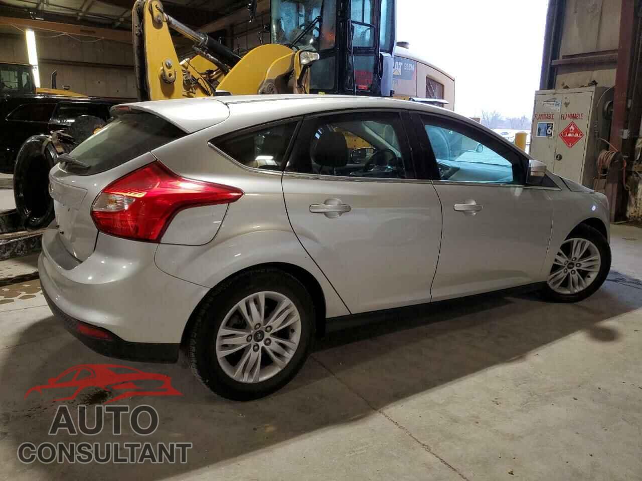 FORD FOCUS 2012 - 1FAHP3M28CL316475