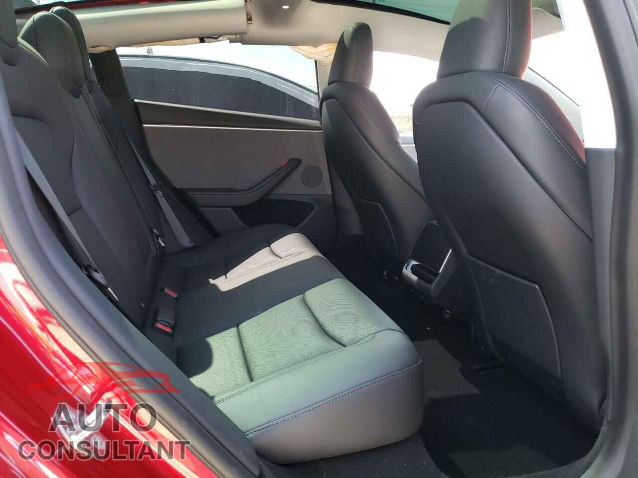TESLA MODEL 3 2024 - 5YJ3E1EA9RF848978