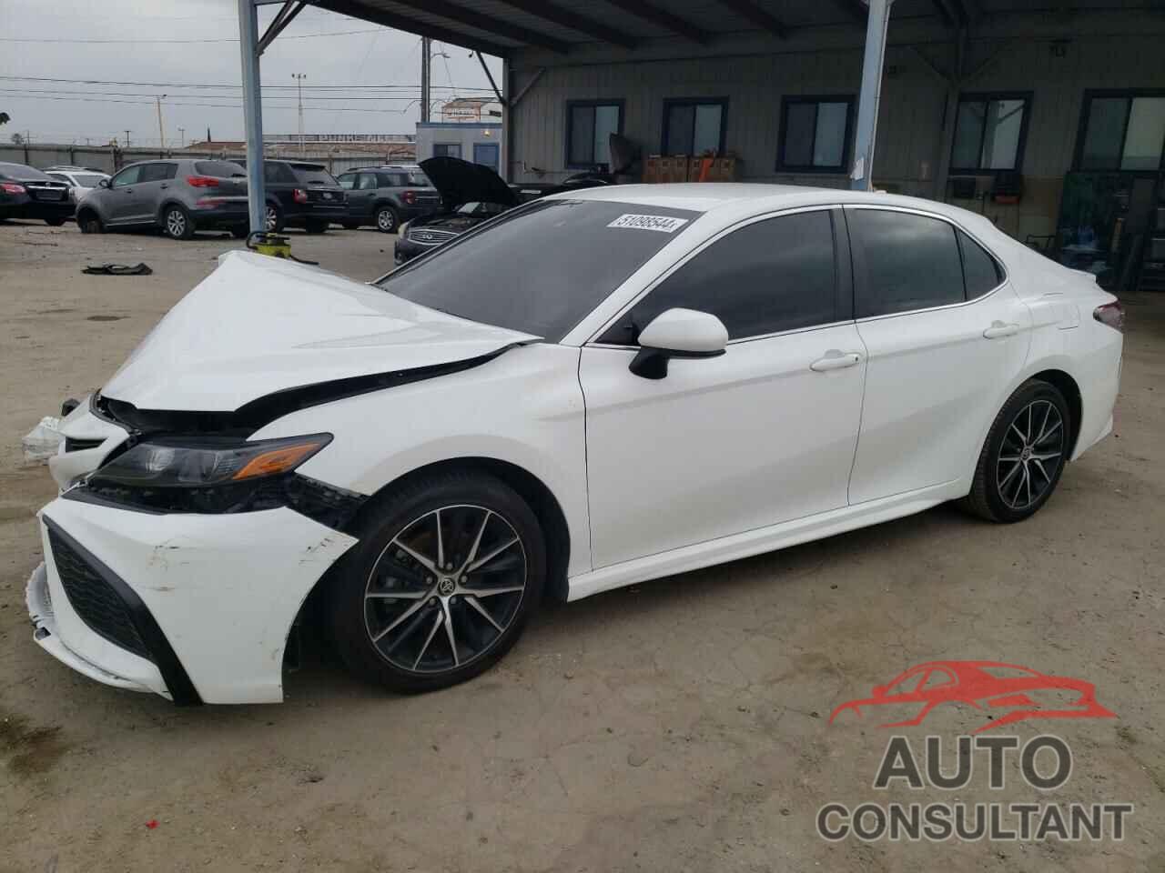 TOYOTA CAMRY 2021 - 4T1G11AK6MU534101
