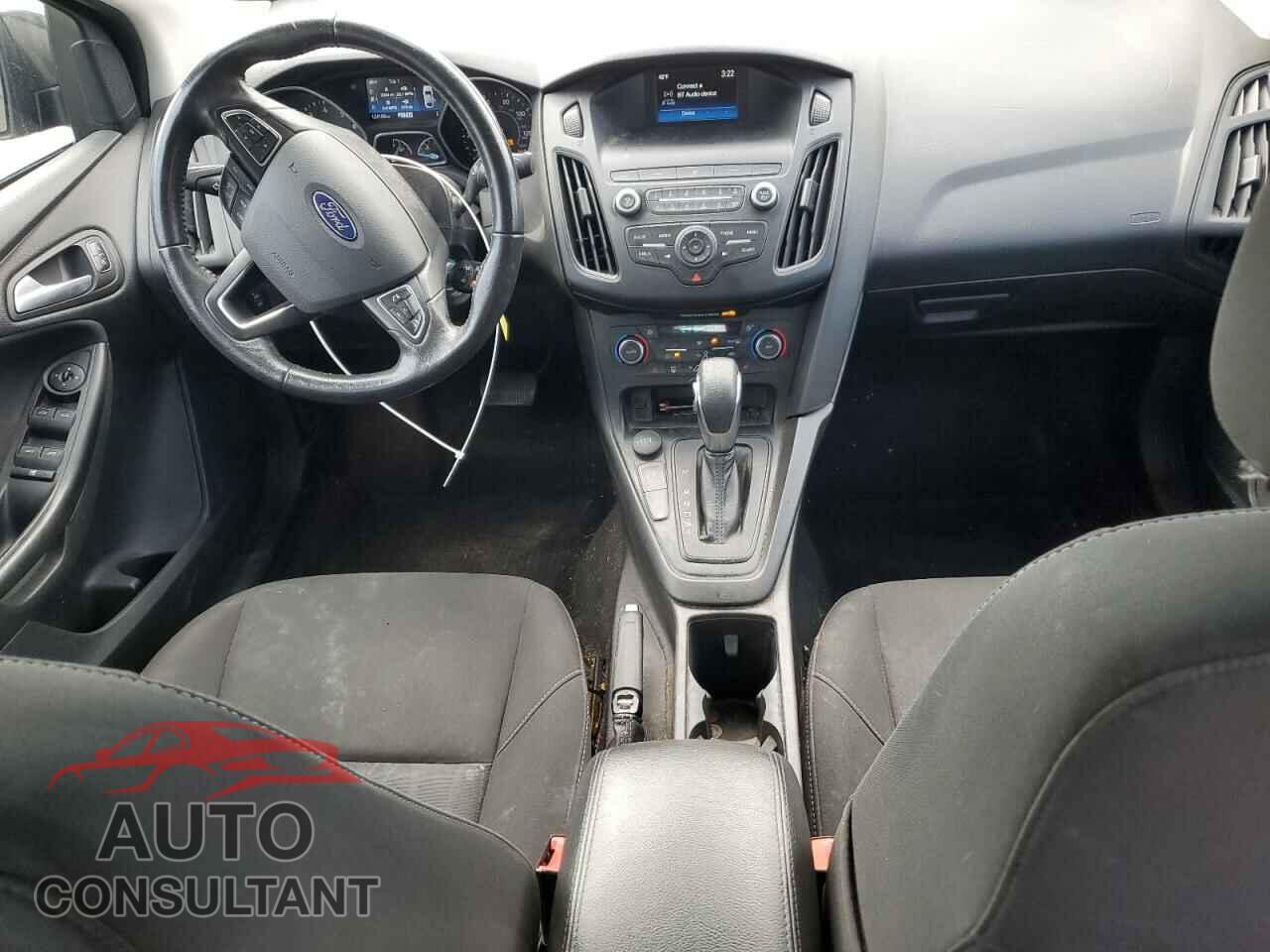 FORD FOCUS 2018 - 1FADP3FE5JL203702