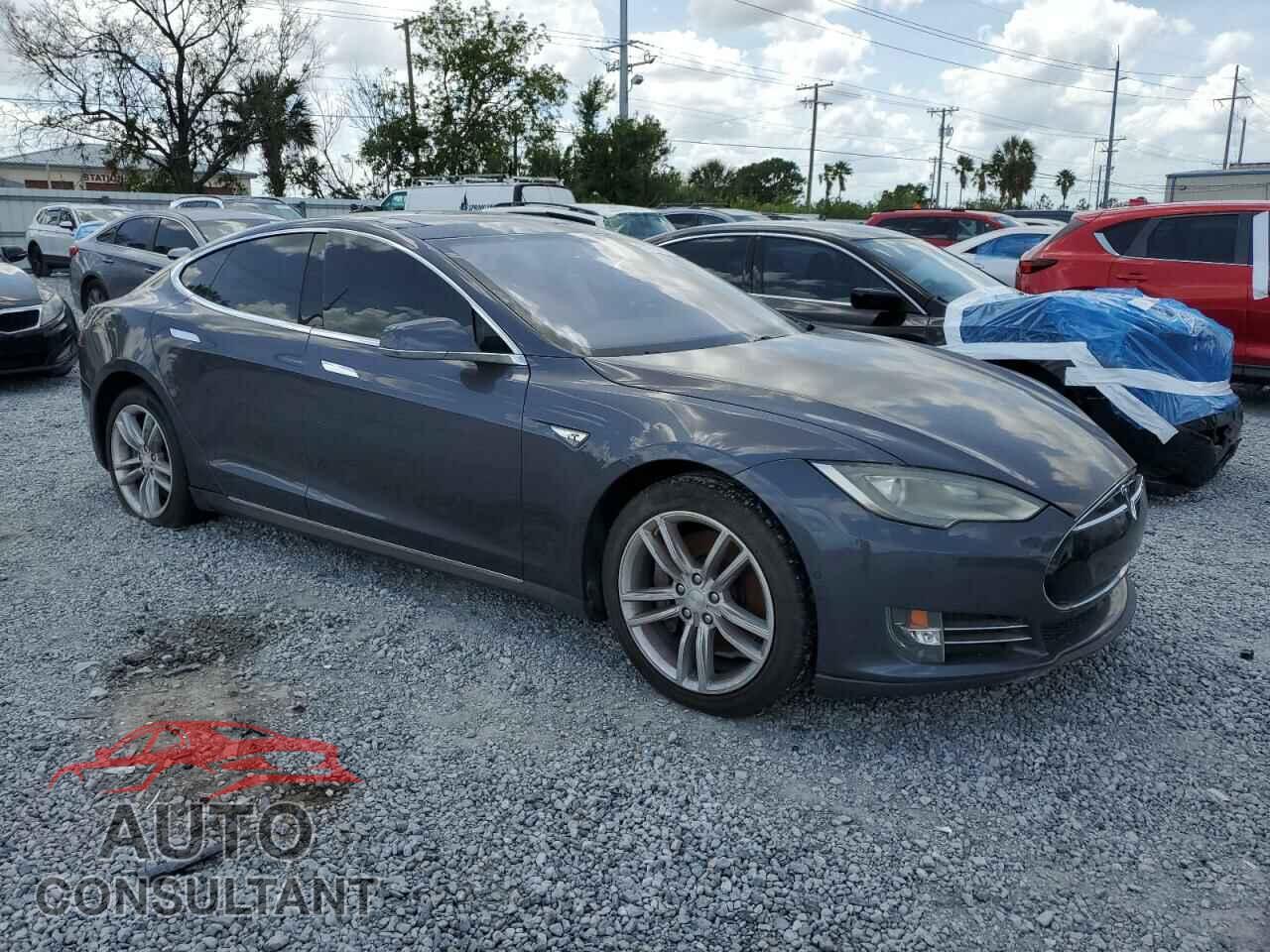 TESLA MODEL S 2014 - 5YJSA1H13EFP65950
