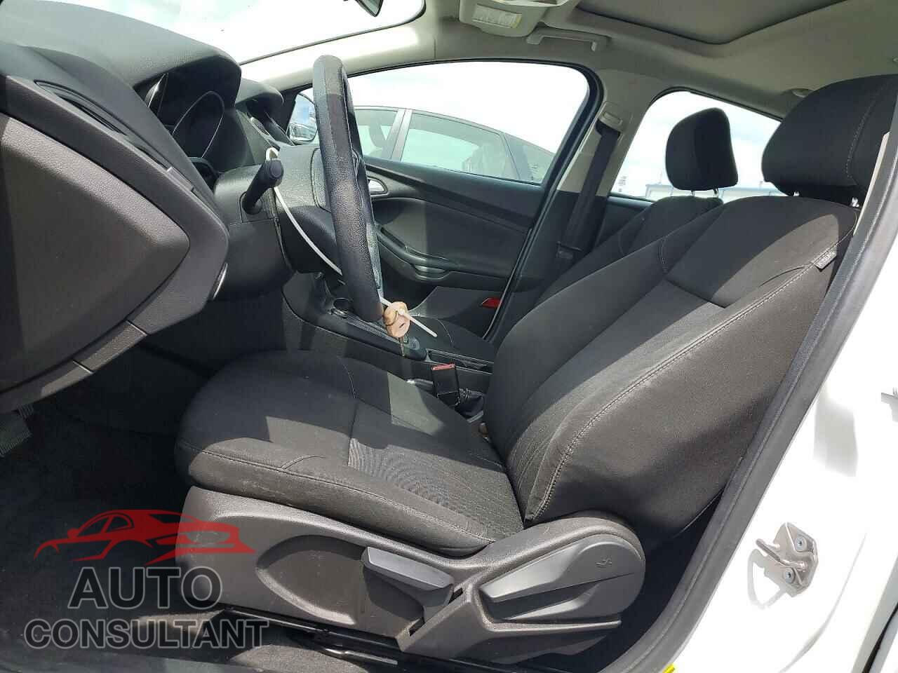 FORD FOCUS 2016 - 1FADP3K27GL284691