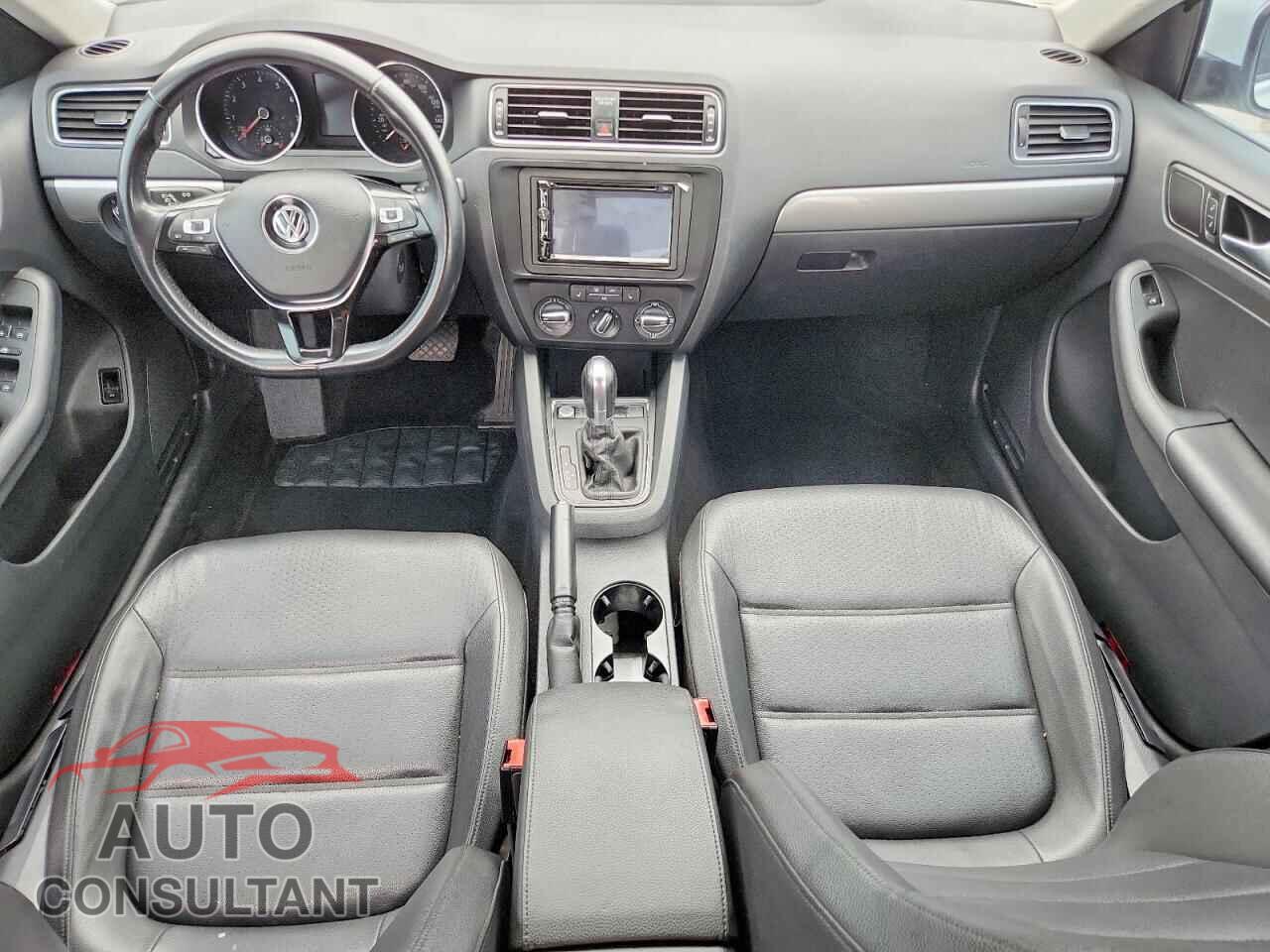 VOLKSWAGEN JETTA 2017 - 3VWDB7AJXHM336269