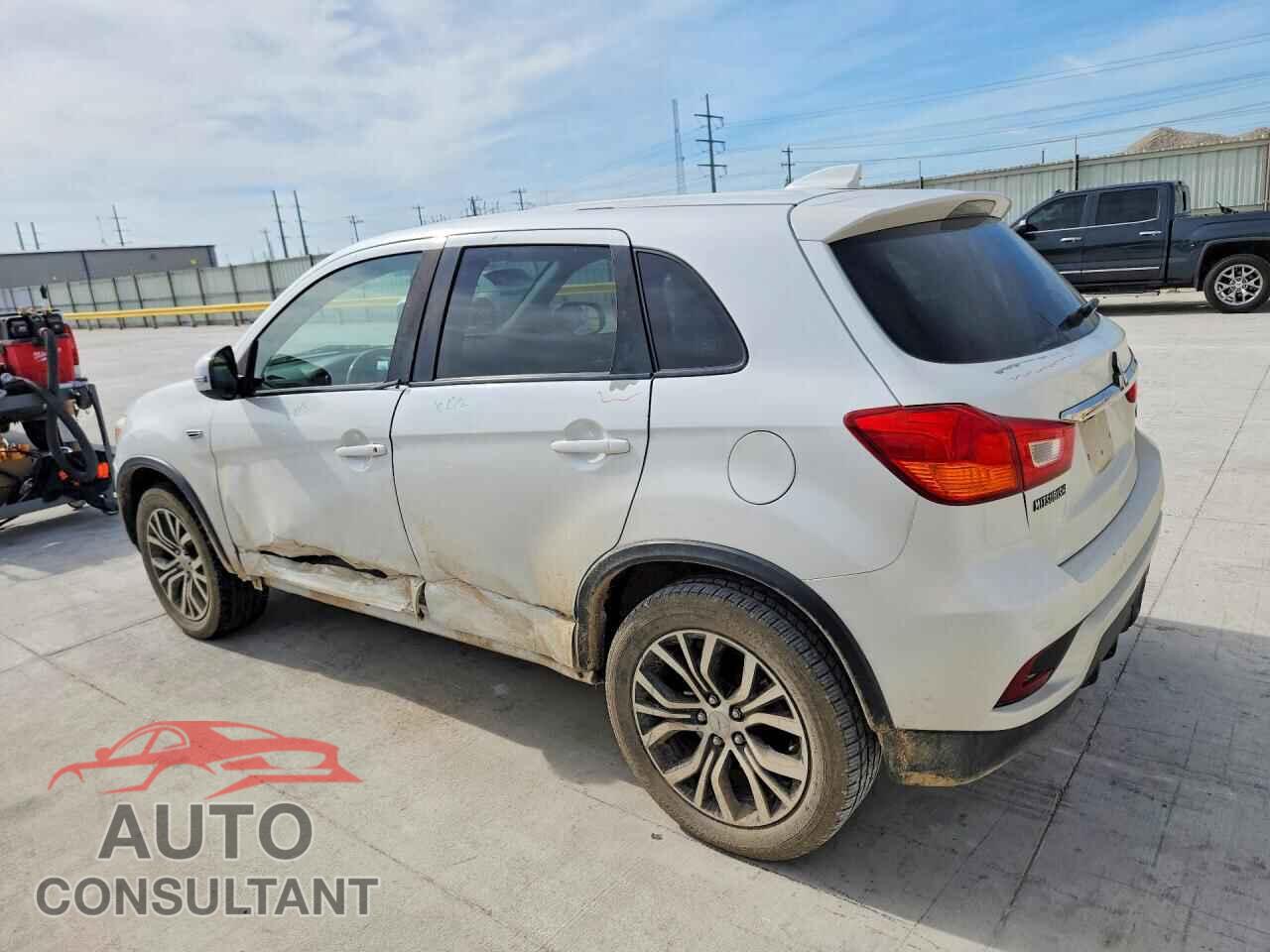 MITSUBISHI OUTLANDER 2018 - JA4AP3AUXJU022367