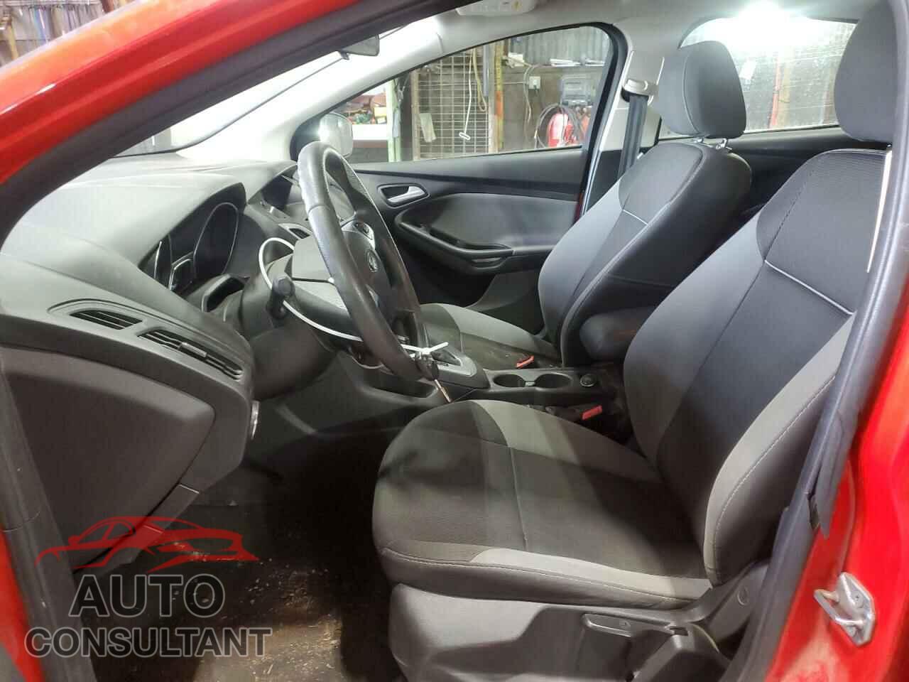 FORD FOCUS 2014 - 1FADP3F29EL318881