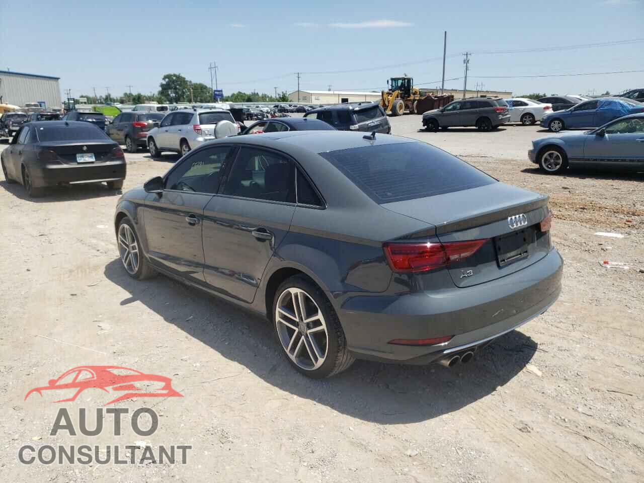 AUDI A3 2017 - WAUAUGFF5H1028022