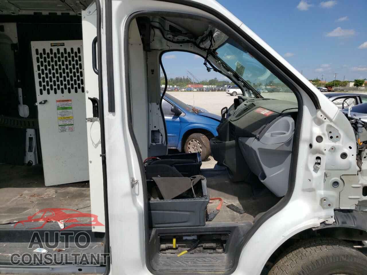FORD TRANSIT CO 2018 - 1FTYE2CM8JKB55979
