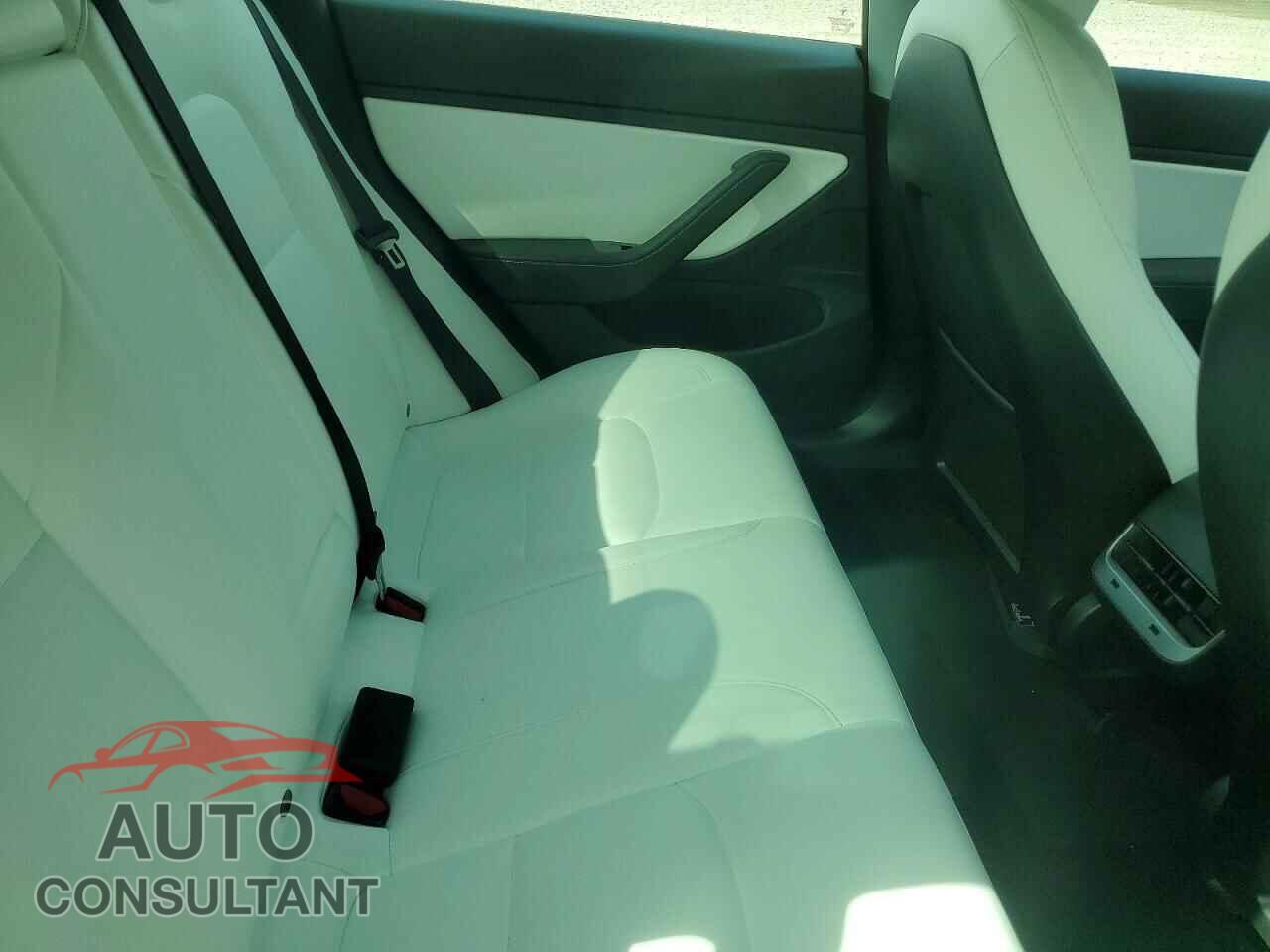 TESLA MODEL 3 2019 - 5YJ3E1EB9KF522127